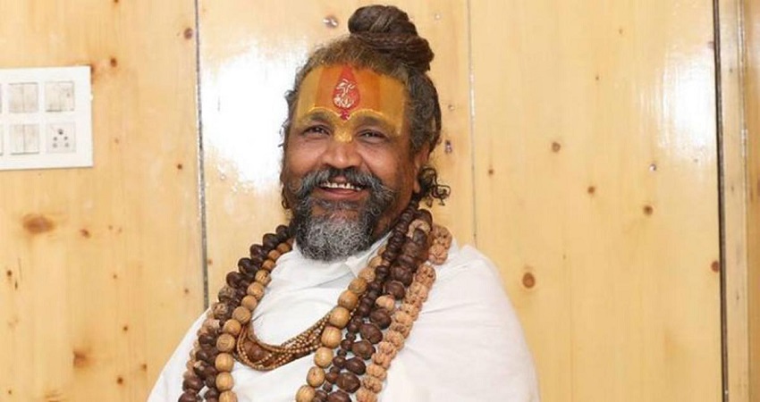 इंदौर में कम्प्यूटर बाबा के आश्रम में चला बुलडोजर, बाबा को किया गया गिरफ्तार इंदौर में कम्प्यूटर बाबा के आश्रम में चला बुलडोजर, बाबा को किया गया गिरफ्तार